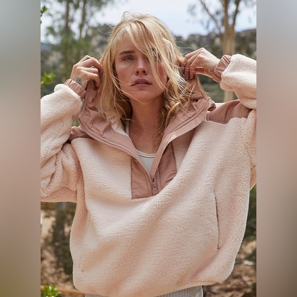 Free People Tops - Free People NWOT pink lead the pack fleece hooded pullover